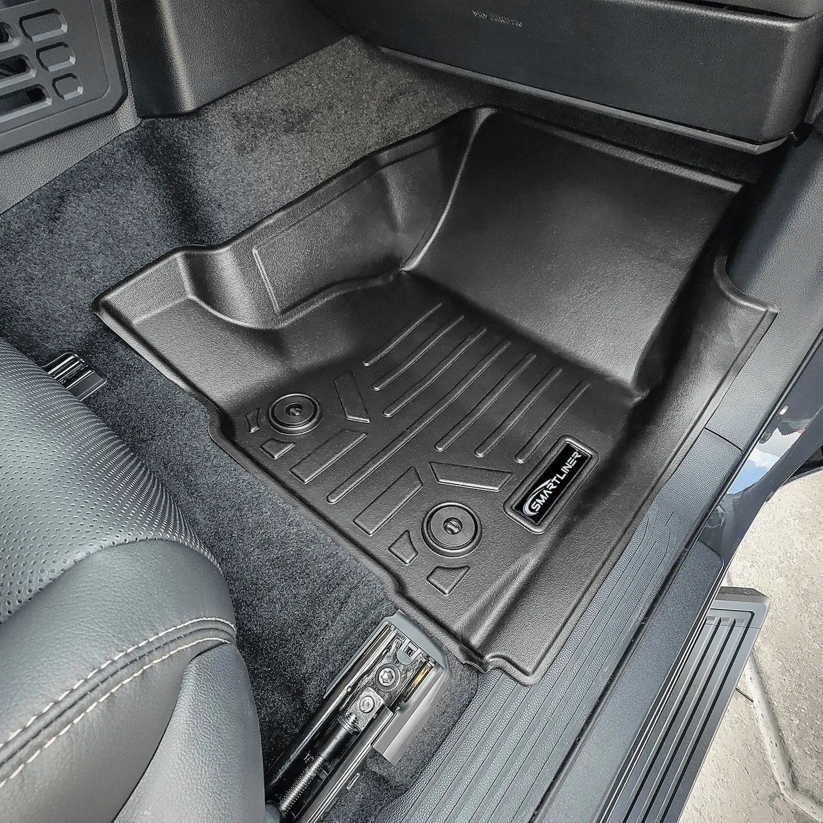 SMARTLINER All Weather Custom Fit Floor Liner Compatible With 2024-2025 Toyota Tacoma Carpet Xtra Cab with Manual Transmission Smartliner USA