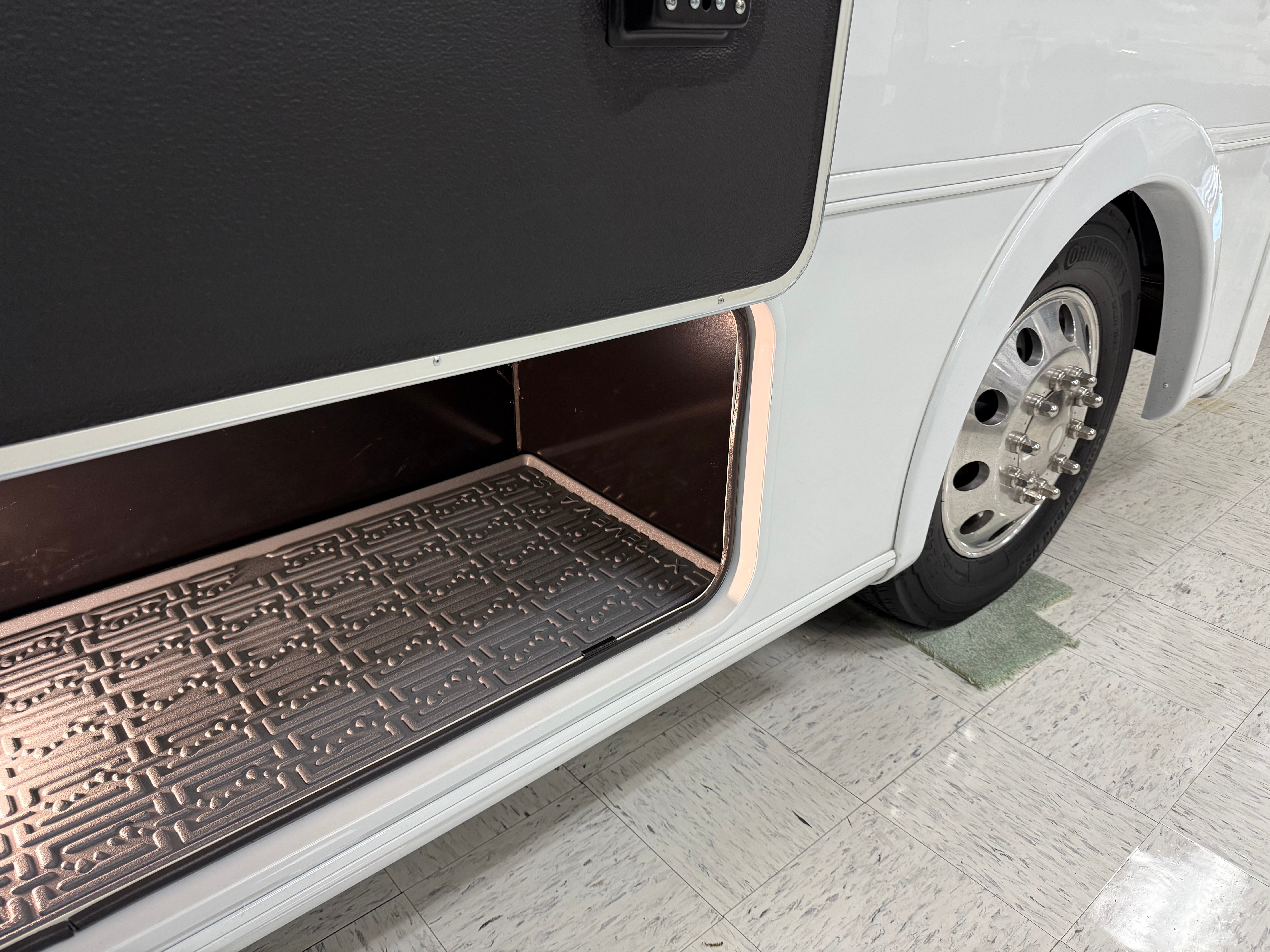 RV Storage Compartment Mats – Organize and Protect Your RV Storage Spaces