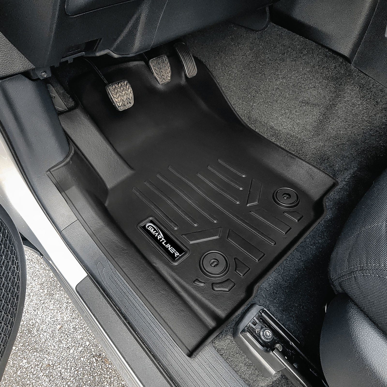 SMARTLINER All Weather Custom Fit Floor Liner Compatible With 2024-2025 Toyota Tacoma Carpet Xtra Cab with Manual Transmission Smartliner USA